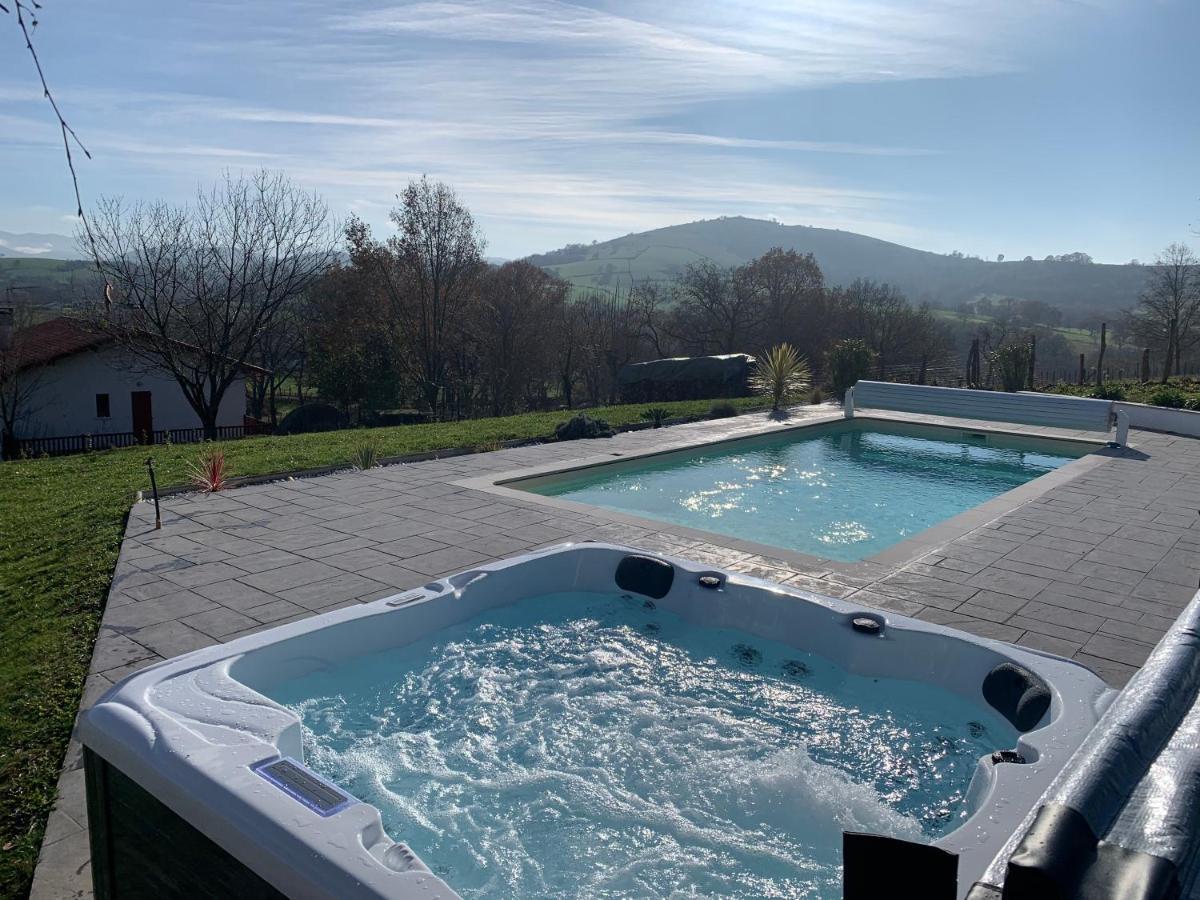 Studio Laina Avec Piscine, Spa Optionnel Irissarry Extérieur photo